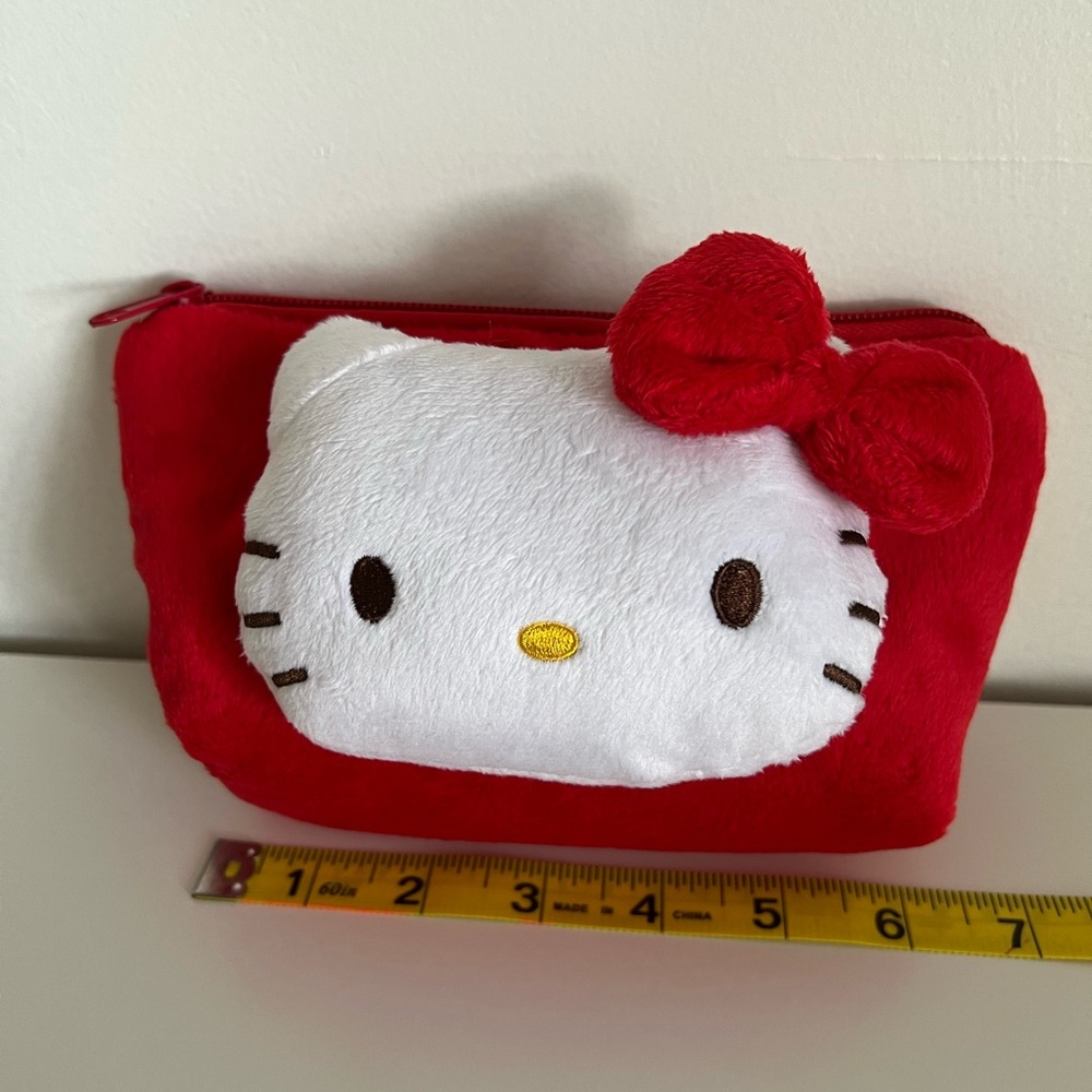 Sanrio Hello Kitty cosmetics pouch - Picture 5 of 9